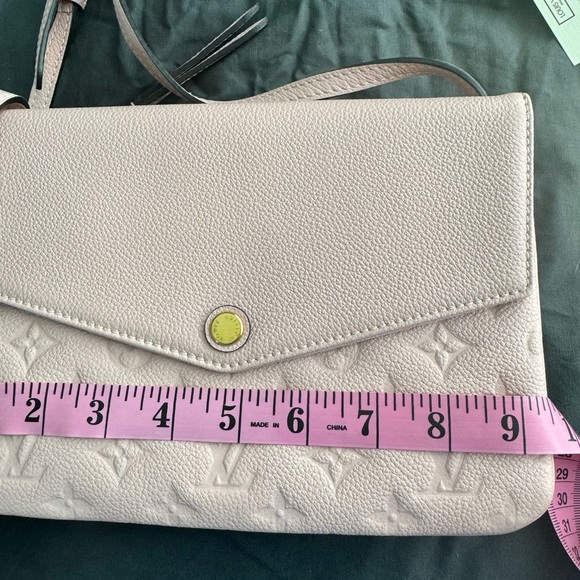 Authentic Louis Vuitton Empreinte Twice Rose Ballerine - Picture 4 of 12